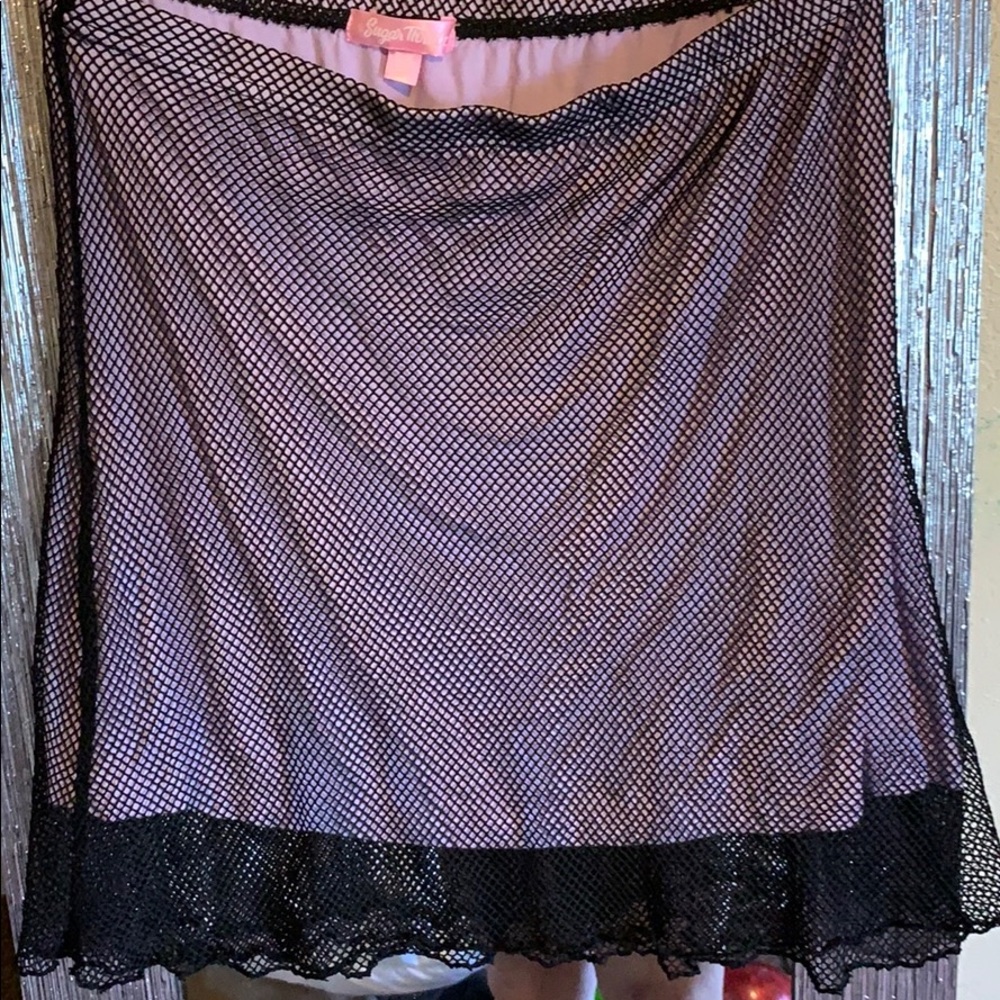 SUGAR THRILLZ DOLLSKILL MINI SKIRT FISHNET